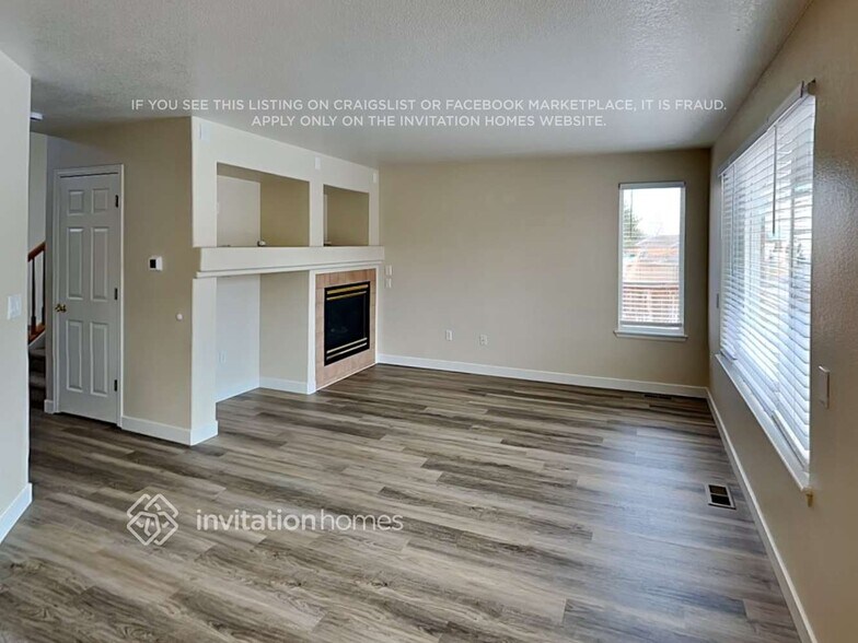 Building Photo - 9822 Chadwick Way