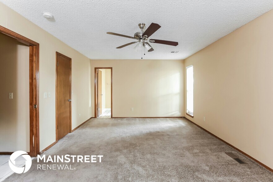 Building Photo - 8300 NW 112th Terrace