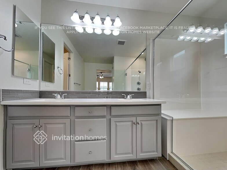 Building Photo - 1949 S Wallrade Ln