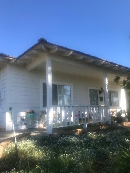 Primary Photo - 8960 Camellia Ct