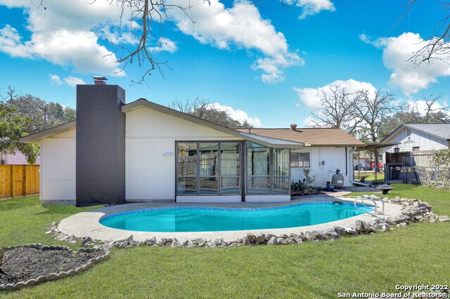 Building Photo - 1015 Cerro Alto Dr