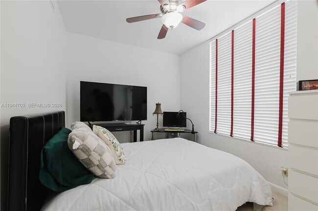 Building Photo - 8300 Sands Point Blvd