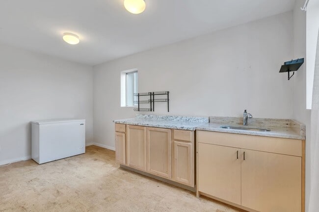 Building Photo - Stunning Sound & Olympic Mountain View Home in North Admiral