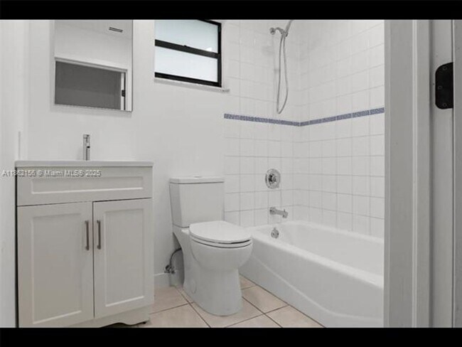 Building Photo - 5191 SW 67th Ave