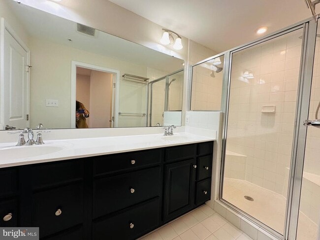 Building Photo - 22045 Broadway Ave