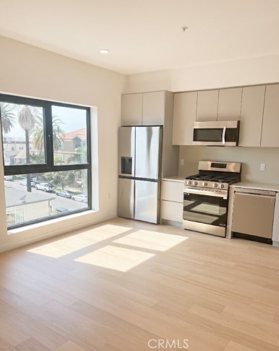 Building Photo - 904 S New Hampshire Ave