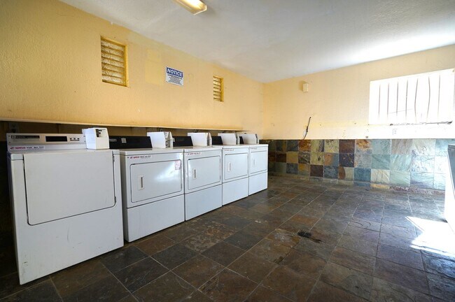 Building Photo - 16352 Pebble Beach Dr
