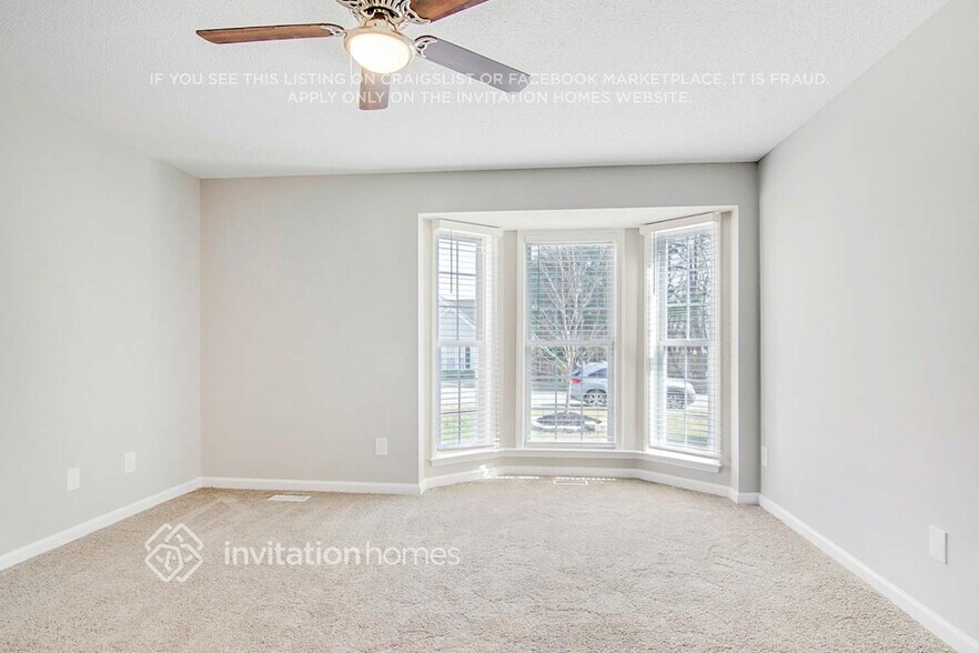 Building Photo - 201 Zircon Ln