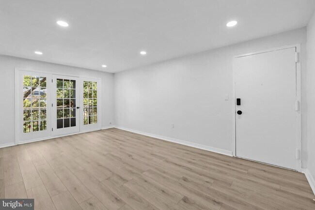 Building Photo - 9459 Fairfax Blvd