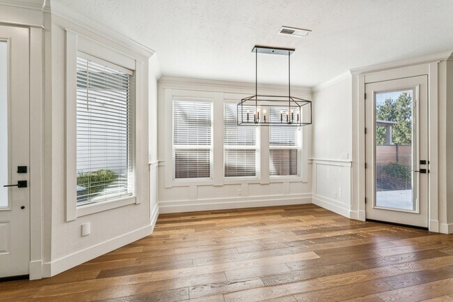 Building Photo - 3243 S Sedgebrook Ln