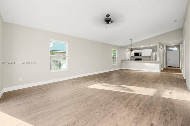 Building Photo - 4779 SE Salvatori Rd