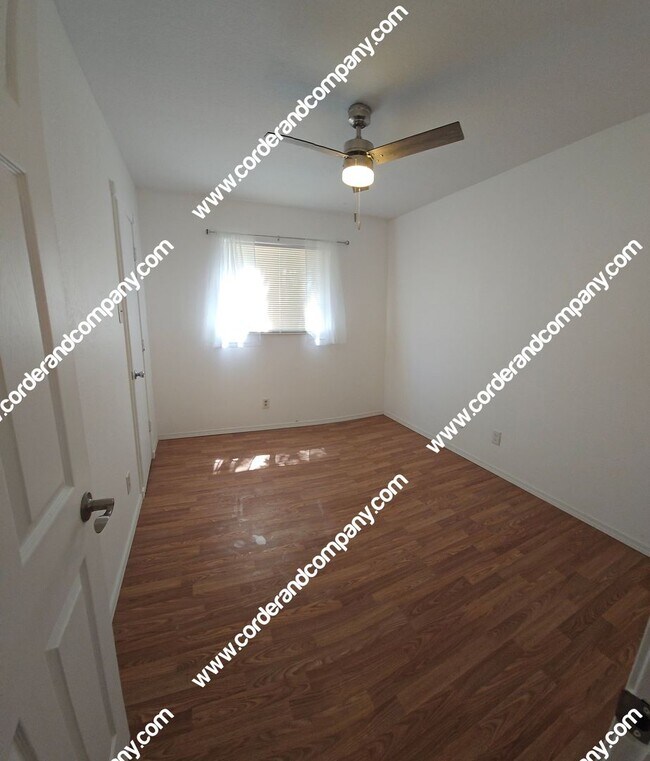 Building Photo - Nice 3 Bedroom, 2 Bathroom and 1,120 Sq Ft. Home Great Location in NE Heights.