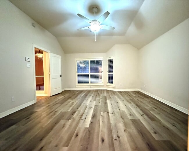 Building Photo - 931 Opal Chase Dr