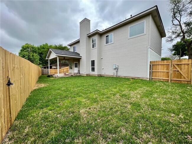 Building Photo - 1706 Winners Ribbon Cir