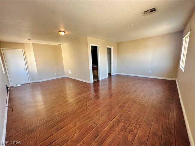Building Photo - 964 Plantain Lily Ave