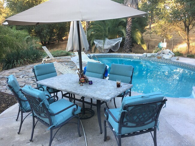 Building Photo - 6115 Placer Rd