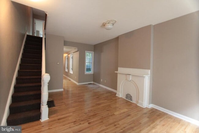 Building Photo - 1732 N Sydenham St