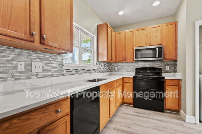Building Photo - 311 Harriswood Ln