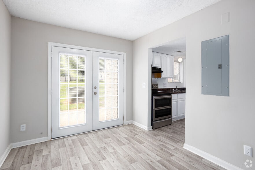2BR, 1.5BA - 1,050SF - Dining Room - Springview Apartments