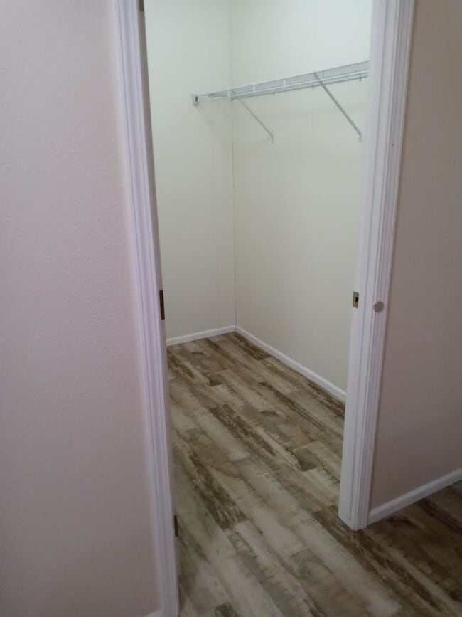 Building Photo - 3bd/2 bath Mobile Home Available now!