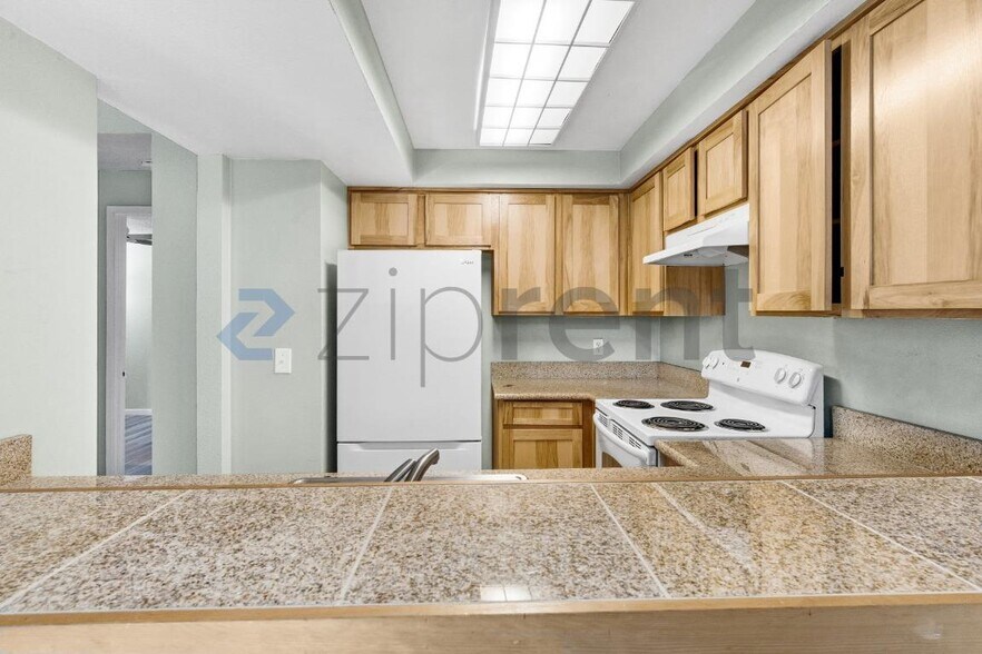 Building Photo - 14511 SW Grayling Ln