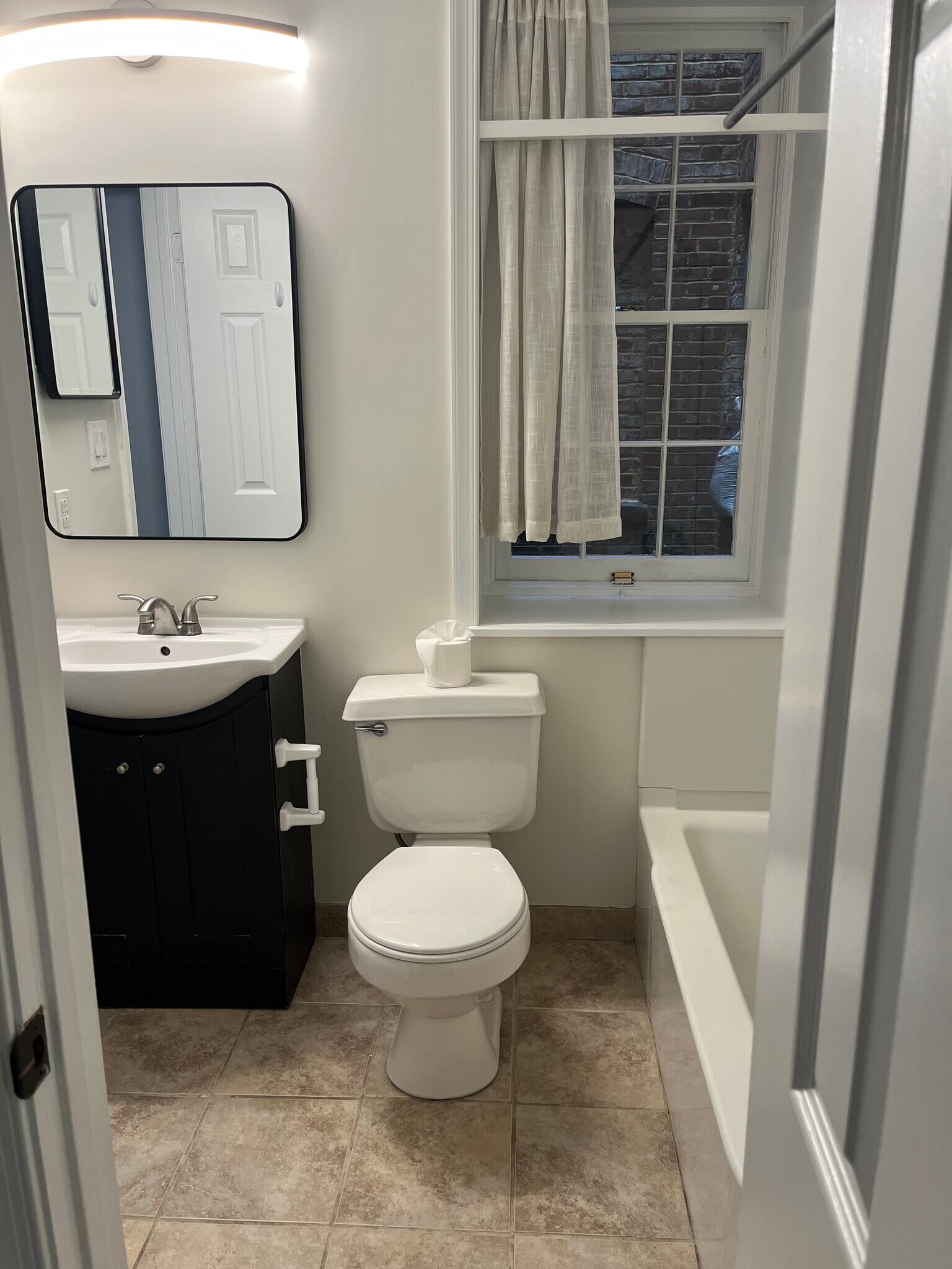 Building Photo - 2015 Columbia Rd NW