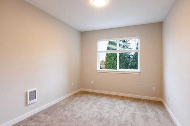 Building Photo - Newly Built 3 Bed, 2.5 Bath Cottage Homes with Free Wifi Internet