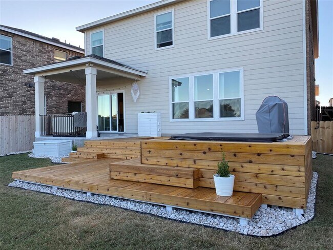 Building Photo - 17109 Spanish Star Dr