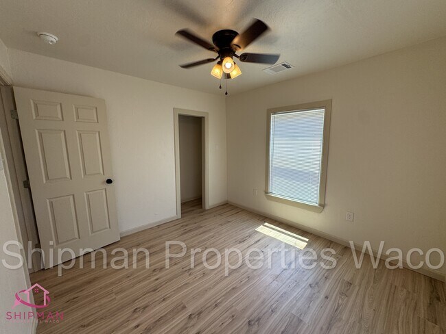 Building Photo - 2610 Webster Ave