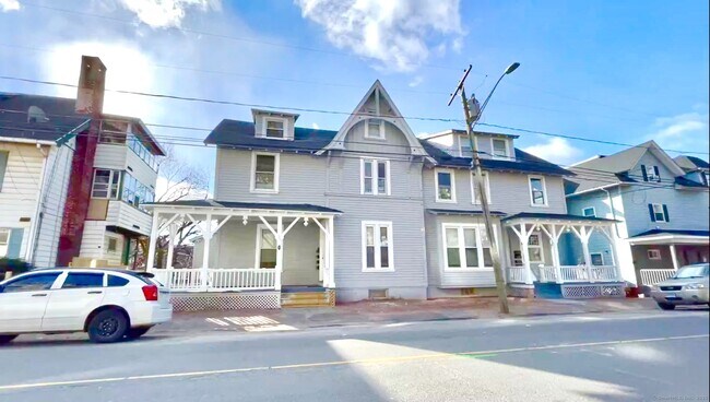 Building Photo - 125 Hillside Ave