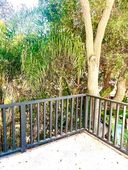 deck 2 - 2366 Nichols Canyon Rd