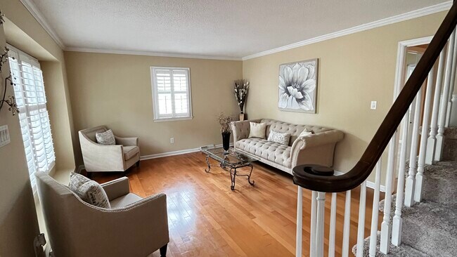 Living Room - 5612 N Hills Dr
