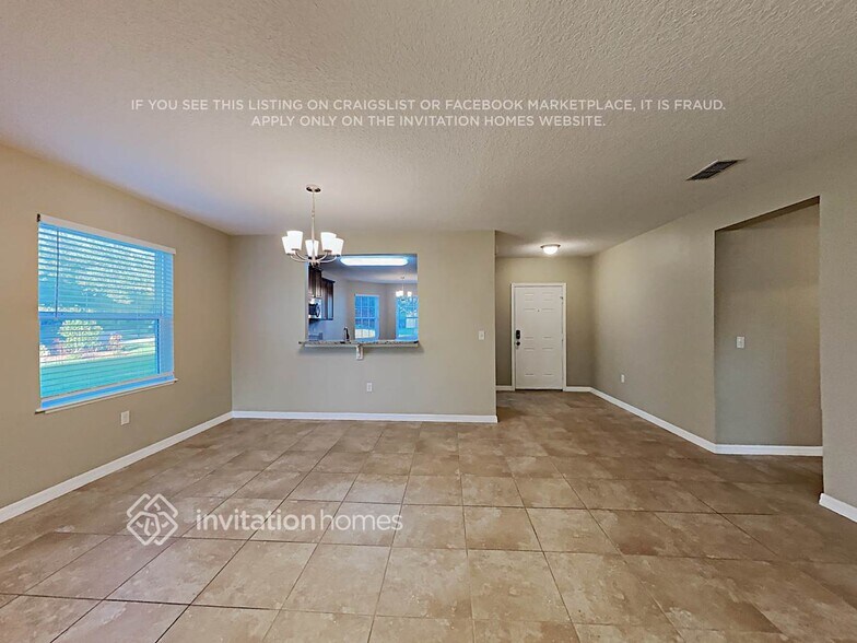 Building Photo - 942 Grapewood St