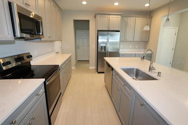 Building Photo - 29897 Southwell Ln
