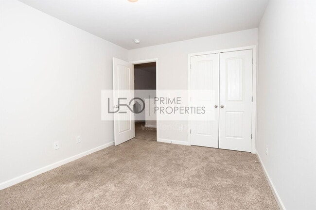 Building Photo - 156 Daisy Cir