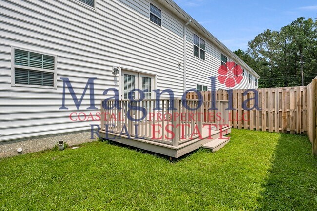 Building Photo - 3 Bedroom 2.5 Bathroom 1488 sf townhome in Cypress Point - Richmond Hill
