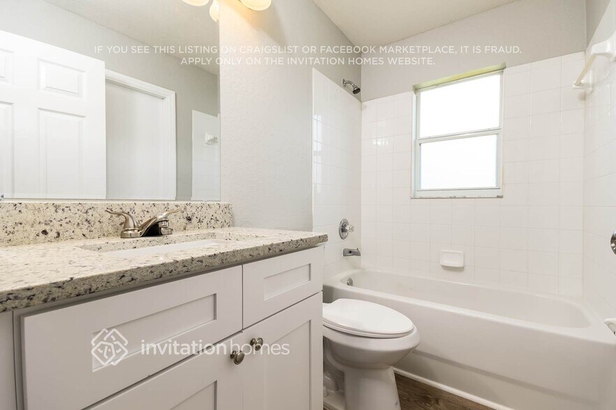 Building Photo - 331 Cloverdale Rd