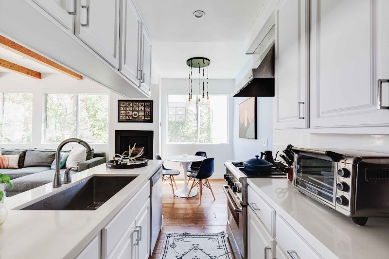 Building Photo - 100 S Venice Blvd