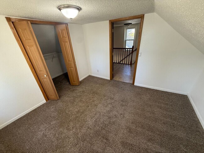 Building Photo - 25 9th St