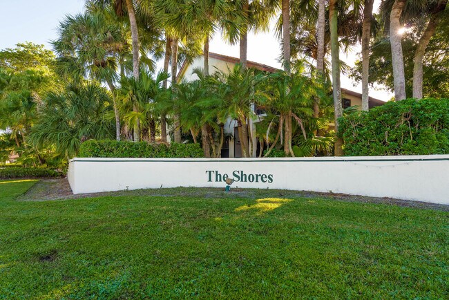 Building Photo - 12582 Shoreline Dr