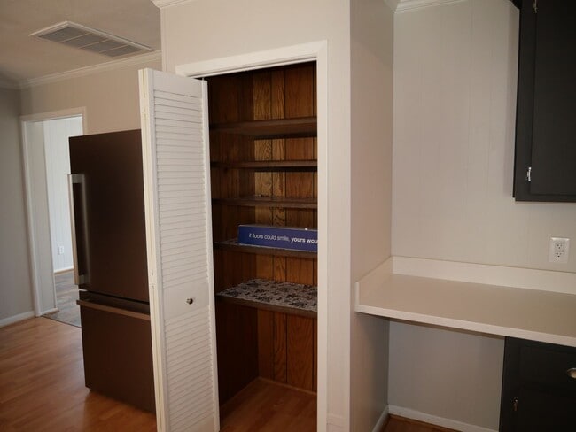 Building Photo - 8 Terrace Dr