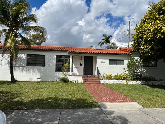 Primary Photo - 1860 SW 36th Ave
