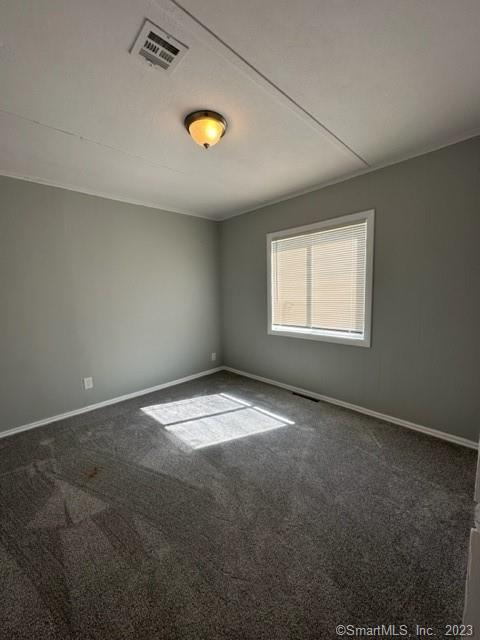 Building Photo - 8 Midway Oval