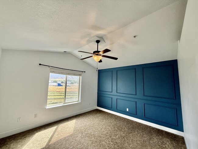 Building Photo - 1045 S 1700 W