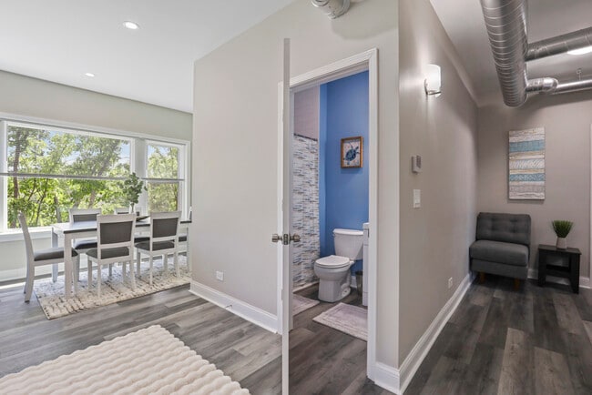 Building Photo - 1111 Bonnie Brae