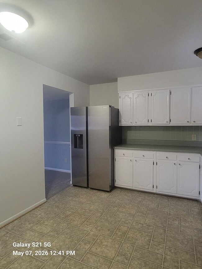 Building Photo - 4 bedroom 3.5 bathrooms townhouse in Kempsville.