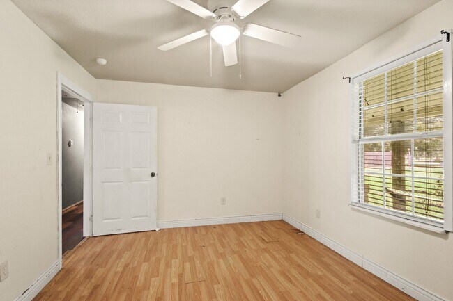 Building Photo - 432 Co Rd 4284