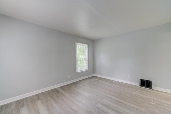 Building Photo - 8067 Aline Ave