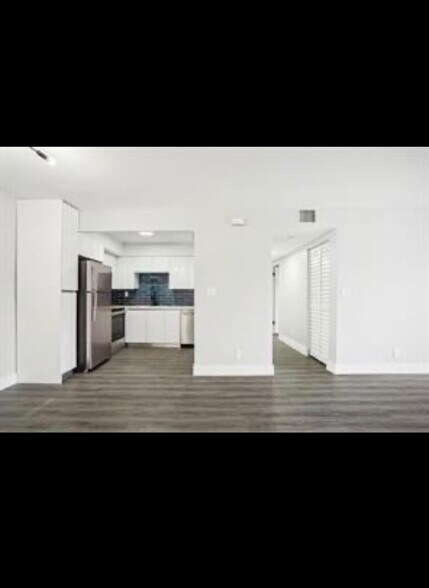 Building Photo - 3244 NW 84th Ave