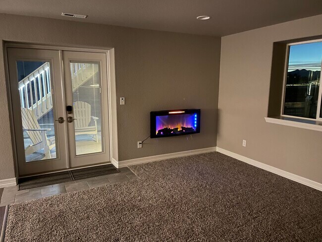 Building Photo - 5383 Homeward Dr